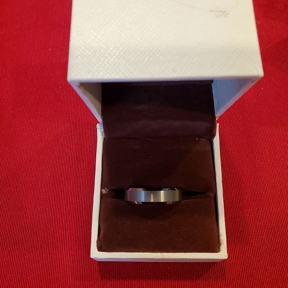 Tungsten Carbide Ring with I Love You Inscribed New 10.5 - Picture 2 of 3